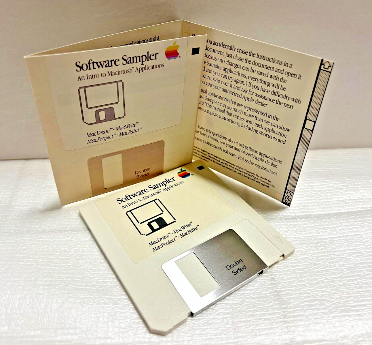 Macintosh Software Sampler Disk & Instruction Booklet Applications MacPaint 1985