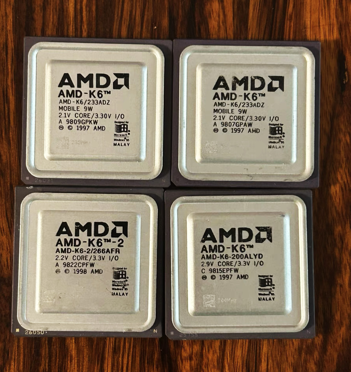 1PCS AMD K6 K6-2 Ceramic gold-plated CPU, shipped at random