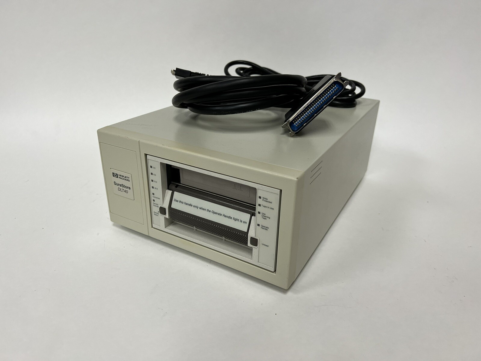 Hewlett Packard HP SureStore DLT 40 C1579A External Tape Drive W Cables Tested