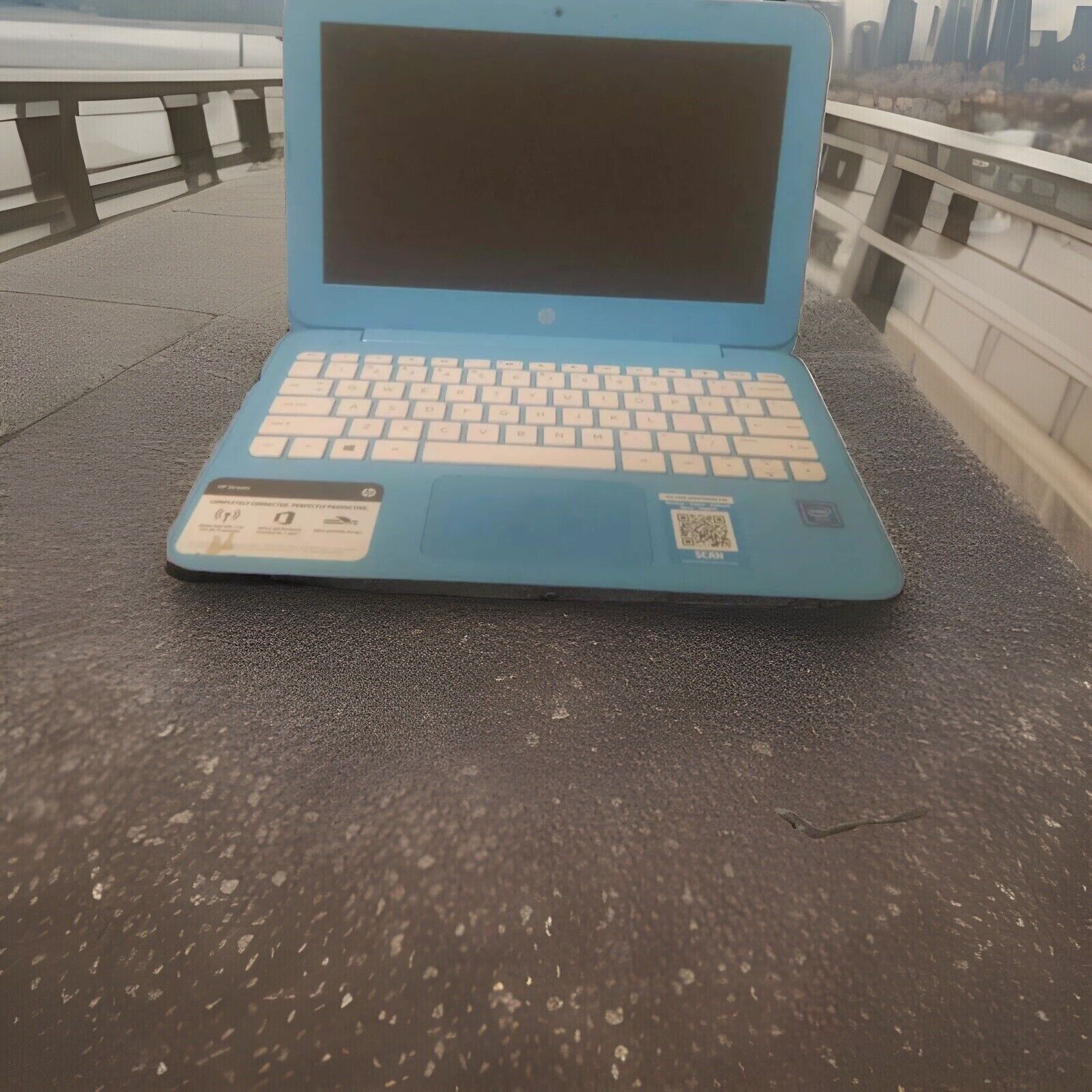 HP Stream 14-cb011wm 14 inch (32GB, Intel Celeron N3060, 4GB) Laptop - Blue -...