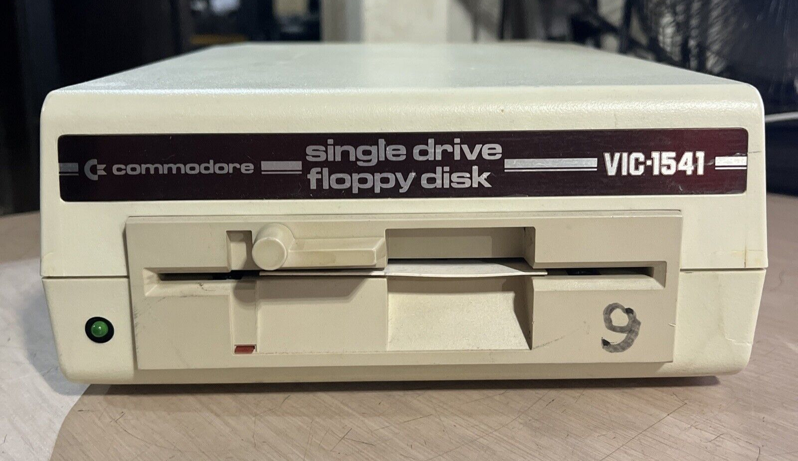 VINTAGE COMMODORE COMPUTER FLOPPY DISK DRIVE VIC-1541