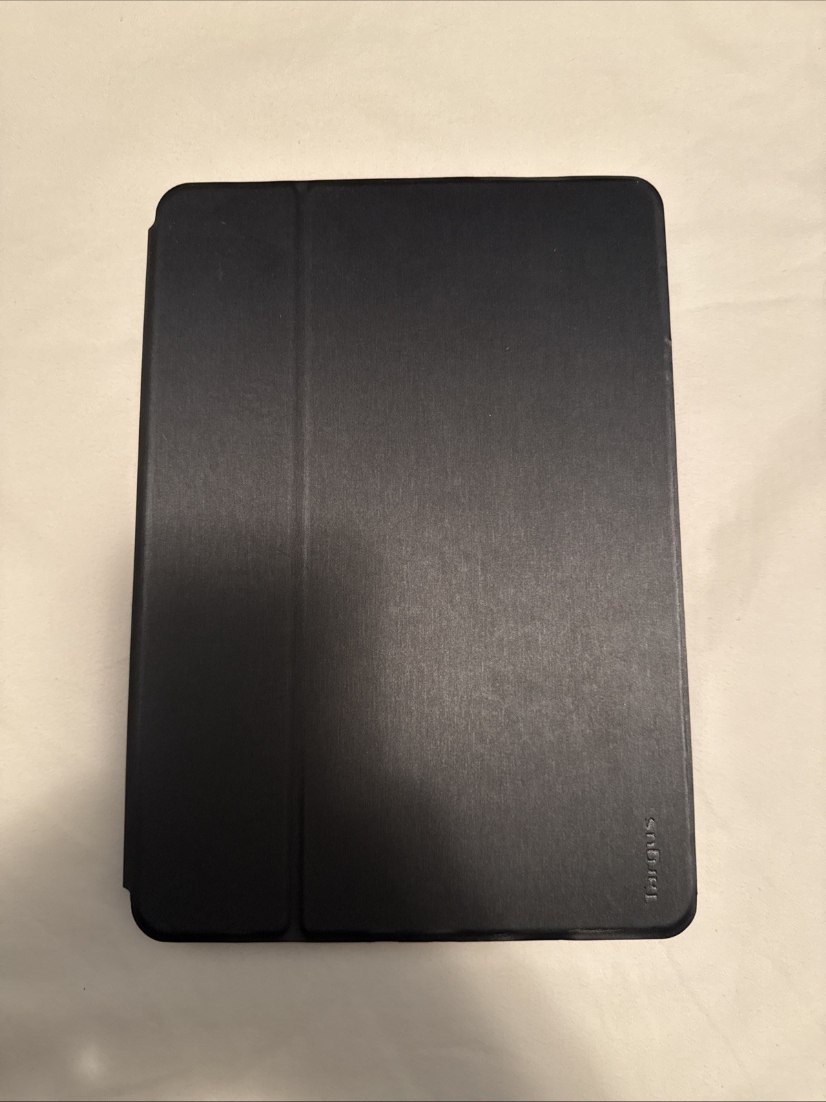 Targus iPad 8th/7th Gen Click In Protective Case Very Minor Wear As Seen In Pic