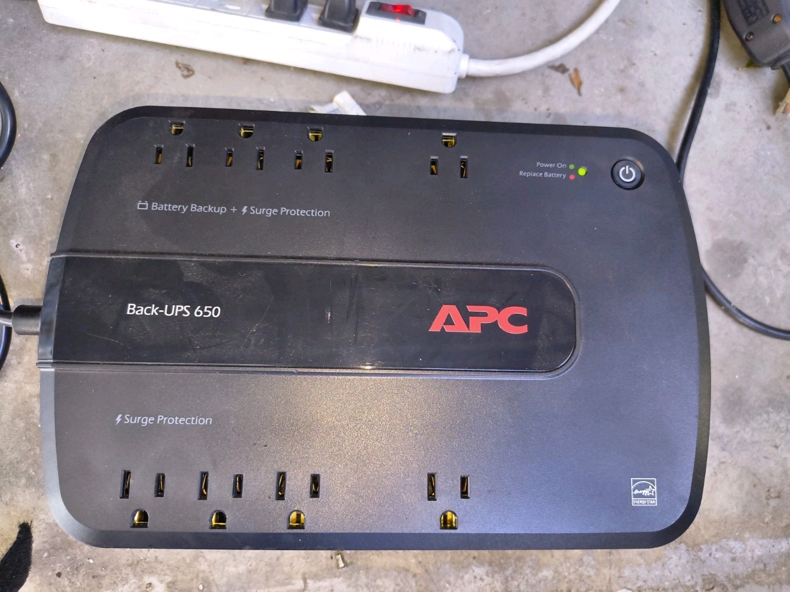 APC BE650G1 650VA 390W Back-UPS with 8-Outlet