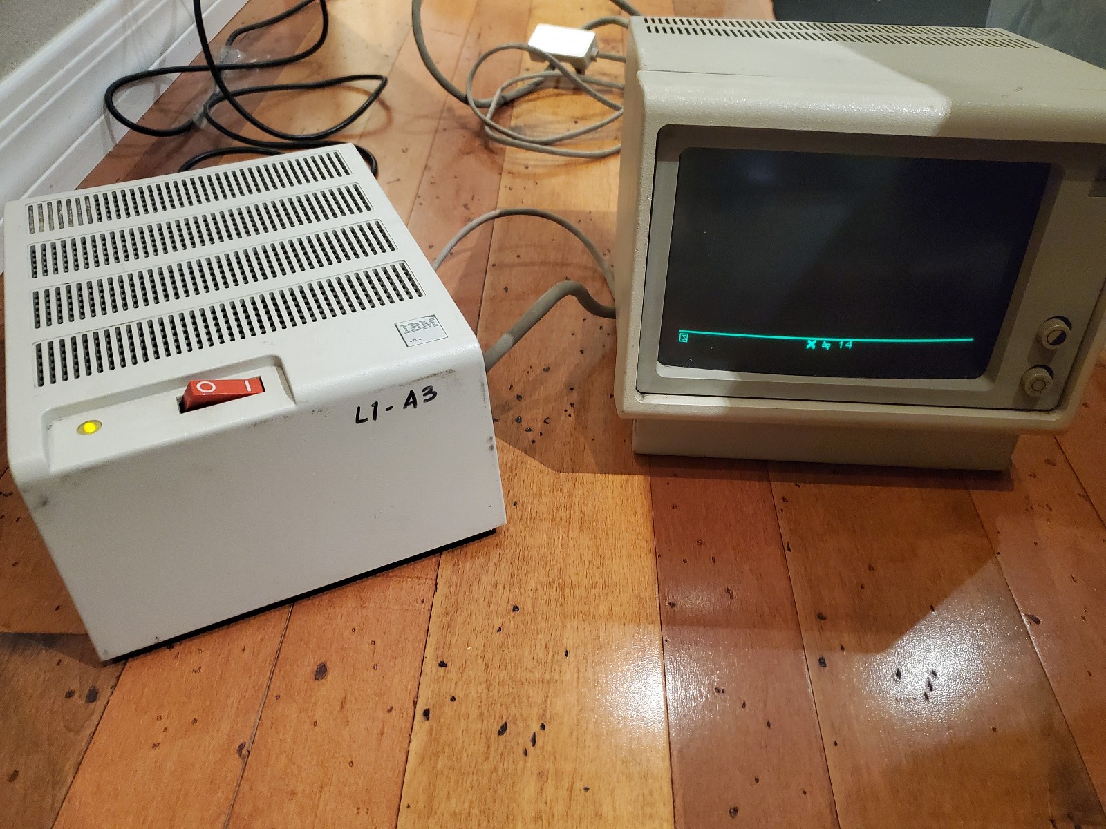 IBM 4704 Vintage System Terminal Computer and Monitor - Working, powers up
