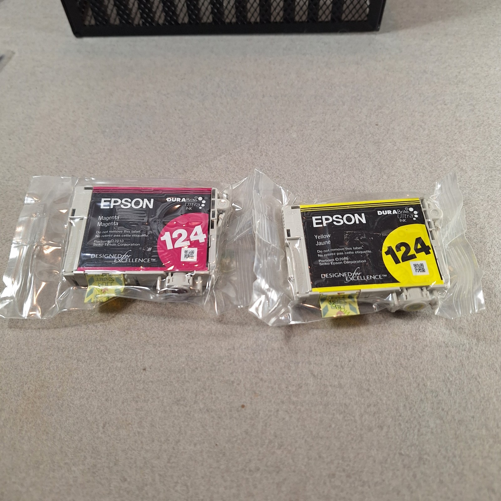 Lot of 2 Genuine Epson 124 Ink Cartridges Magenta Yellow New
