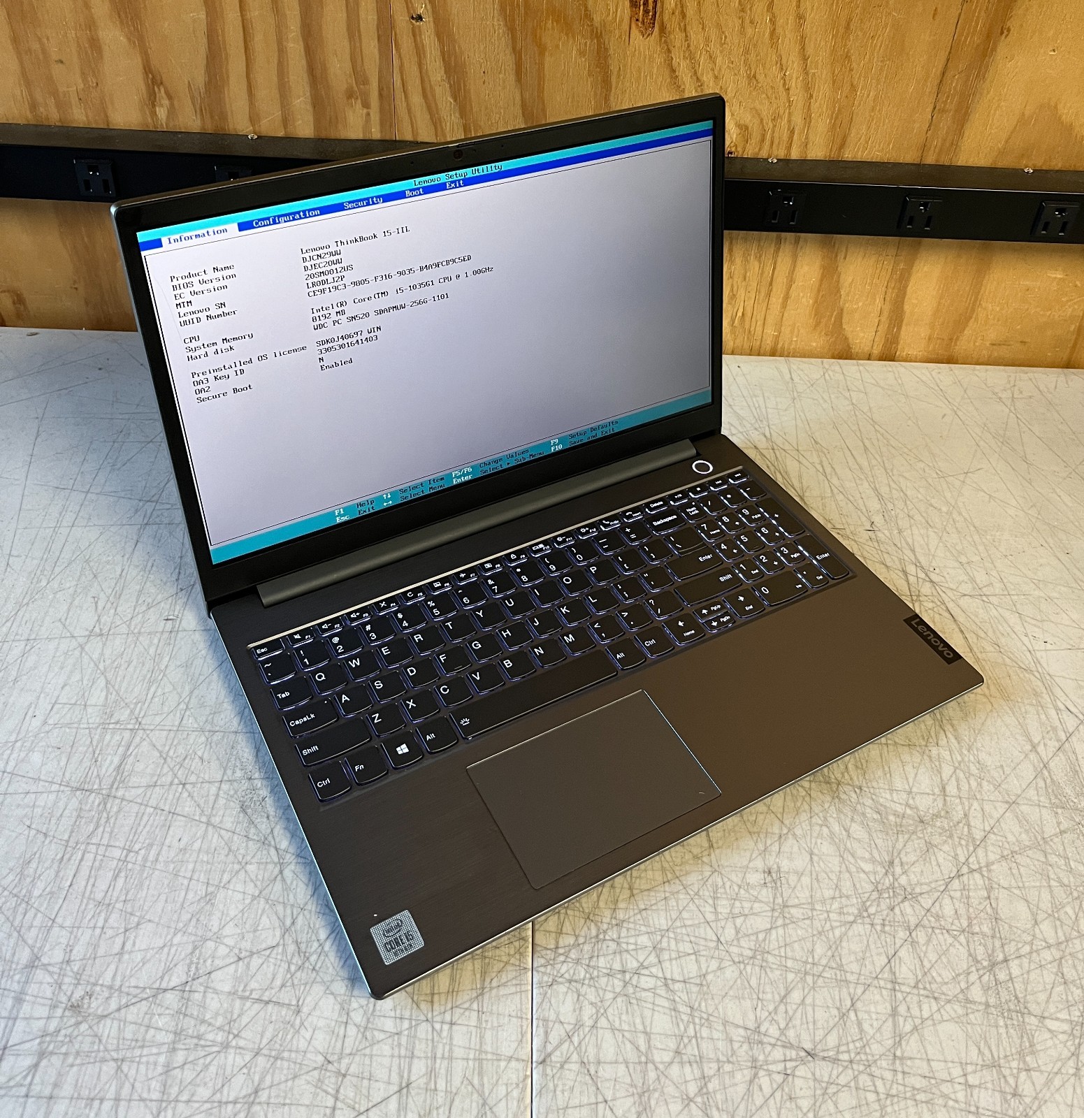 Lenovo ThinkBook 15-IIL Core i5-1035G1 8GB RAM 256GB SSD No O.S.