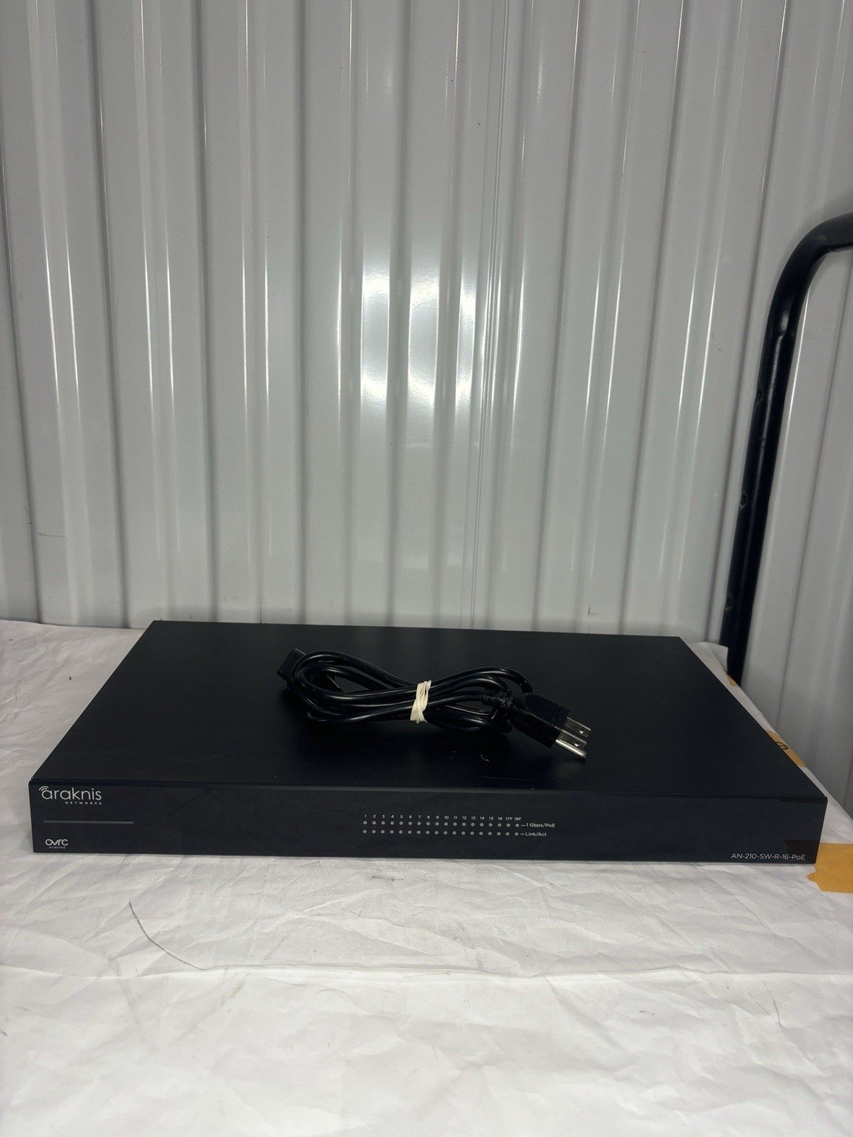 Araknis Networks AN-210-SW-R-16-POE Gigabit POE Network Switch