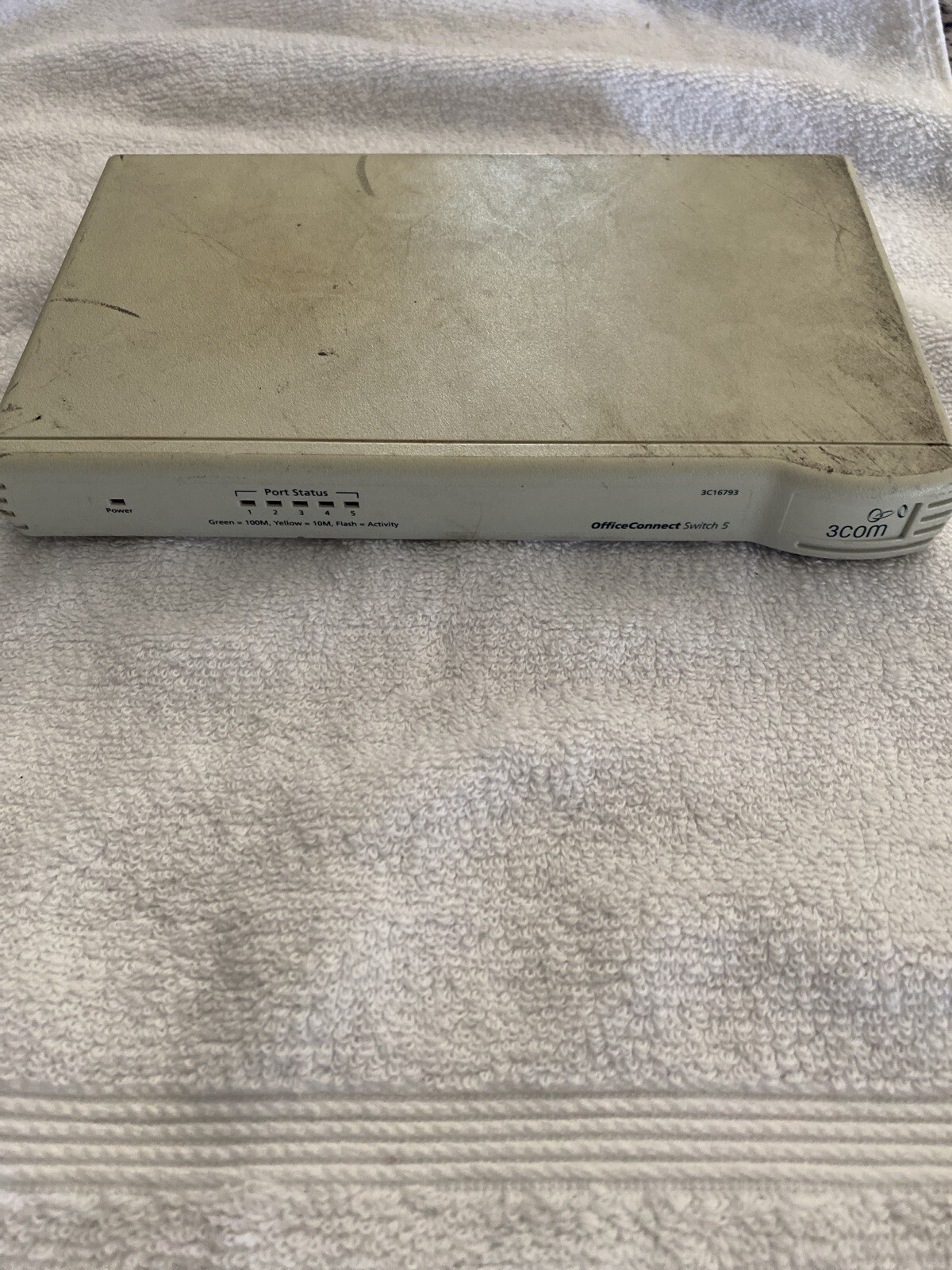 3Com Office Connect 3C16790 5 Port Dual Speed Switch Plus 1679-010-000-4.00 Used