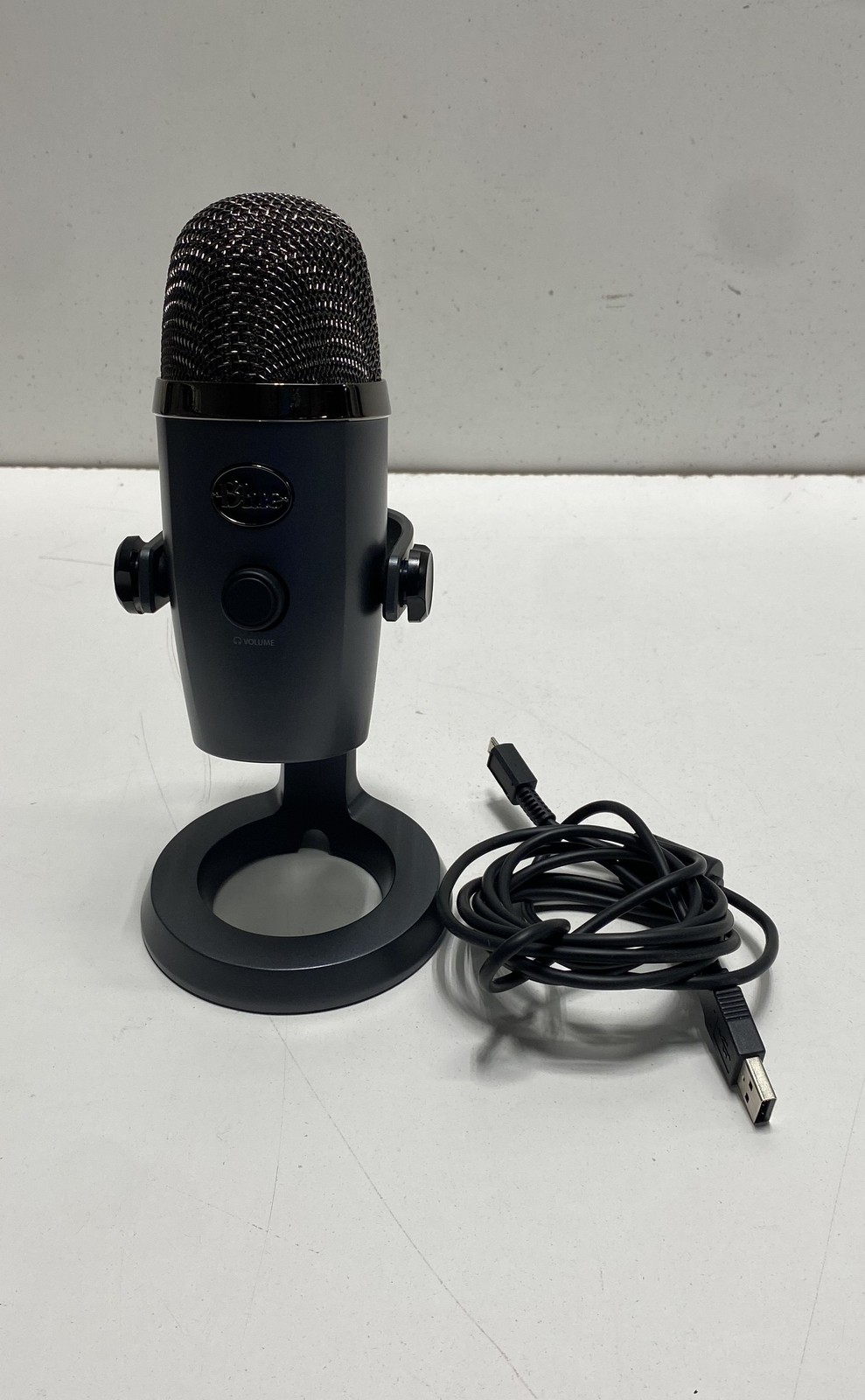Blue Yeti Nano Premium USB Microphone Black with Stand and Cable Tested