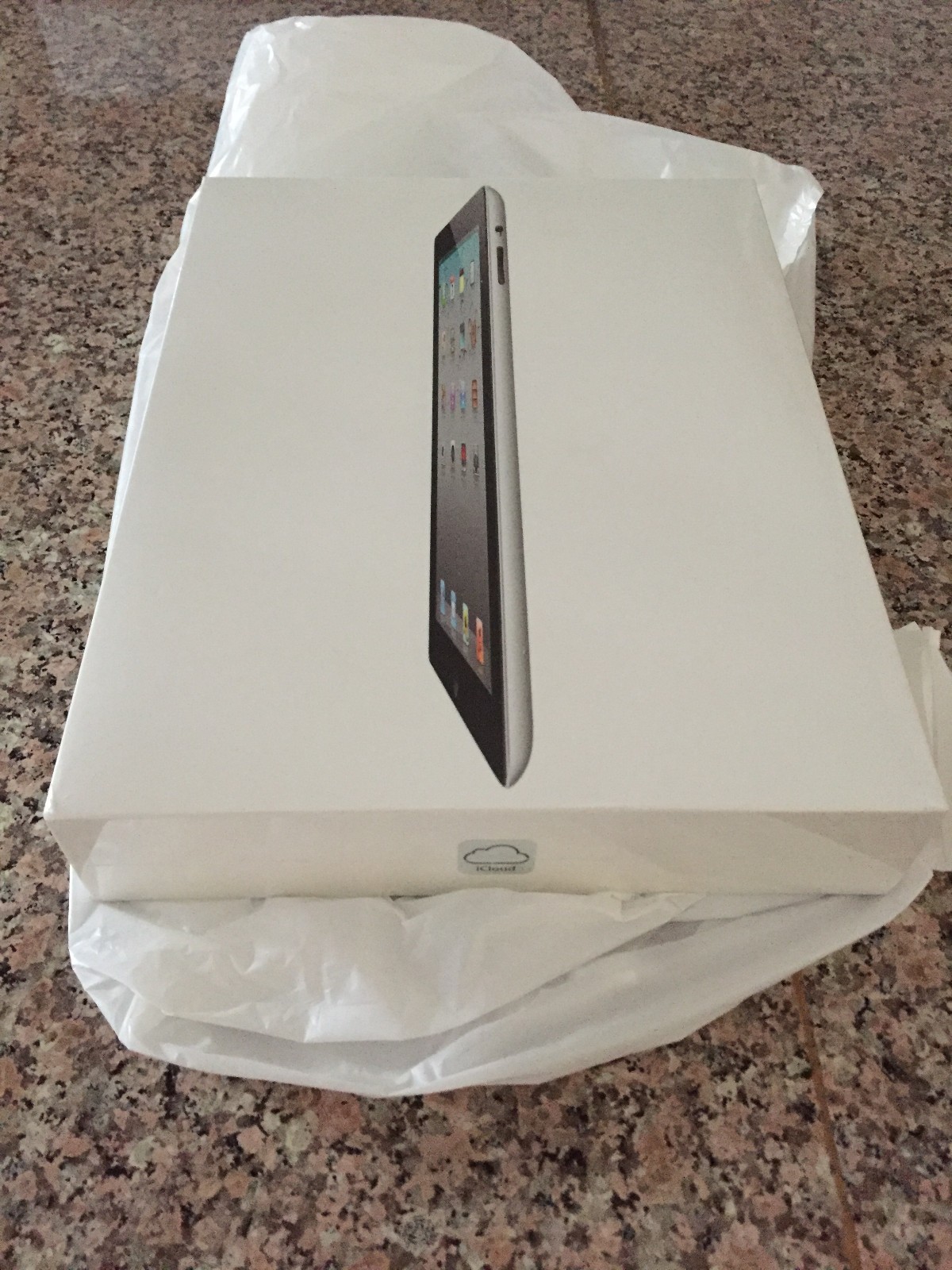 NEW iPad 2nd Gen 16GB Black (Wi-Fi Only) iOS 5 NEW