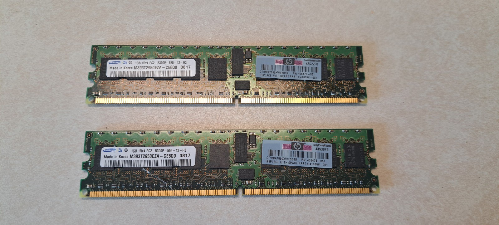 Lot of 2 Samsung 1GB 1RX4 DDR2 ECC M393T2950EZA-CE6Q0  PC2-5300P 1Rx4 Memory