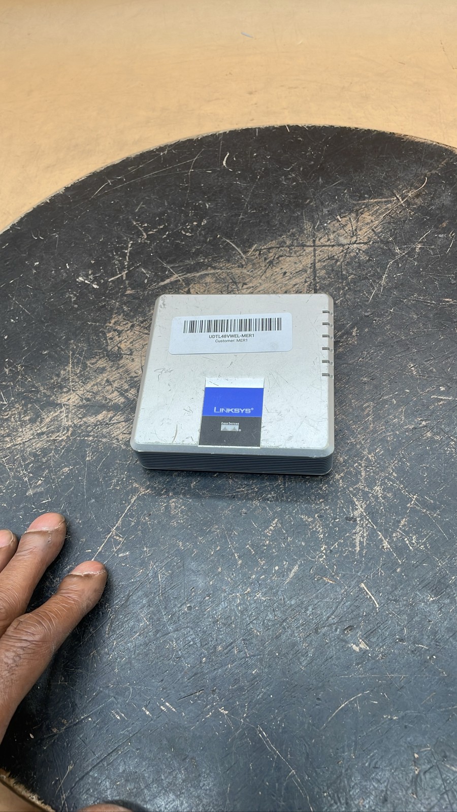 Linksys EG005W v3 5-Port Gigabit Ethernet Workgroup Network Switch Unit