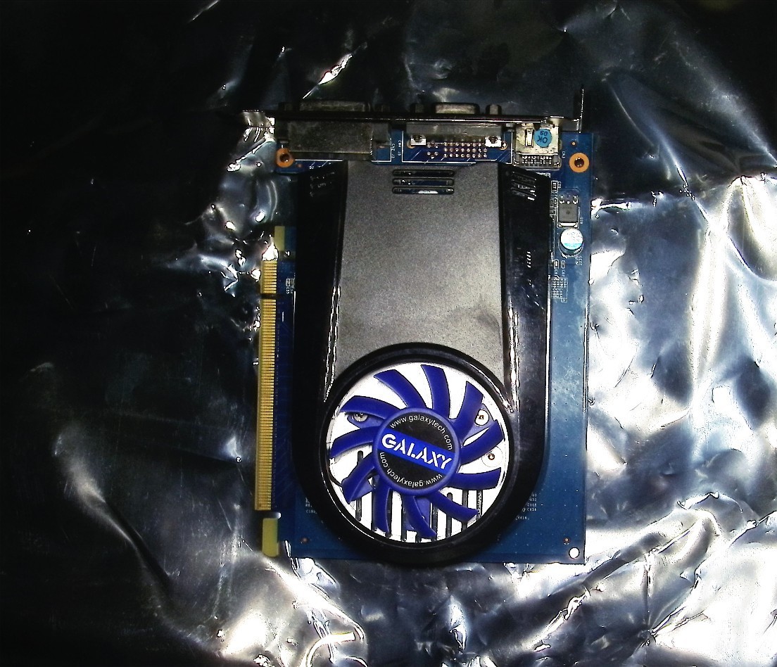  Galaxy NVIDIA GeForce 210 (or GT 220) 1GB DDR2 Graphics Card