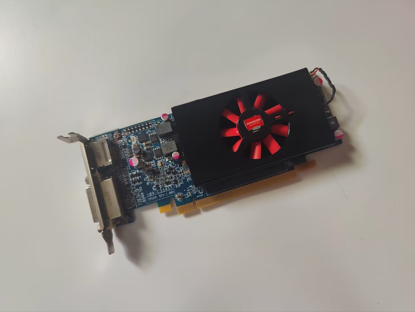 Original DELL AMD HD7570 1G DDR5 LOL CF Game Graphics Card Low-Profile Card DP
