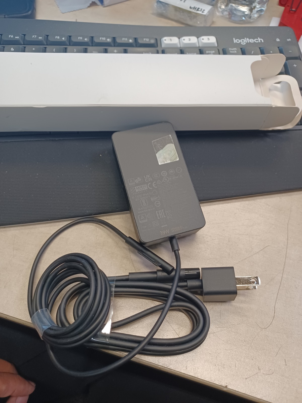 Genuine MicroSoft 39W AC power adapter (15V/2.6A)