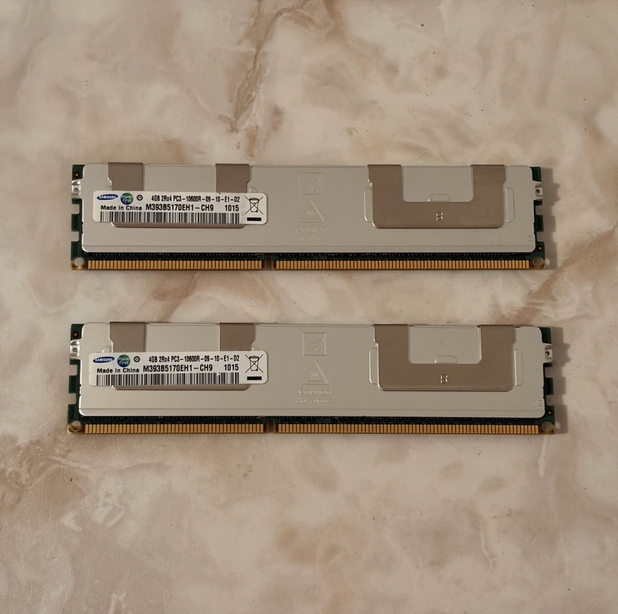 Samsung 8GB 2x4GB PC3-10600R DDR3 1333 ECC Reg Server Memory RAM M393B5170EH1