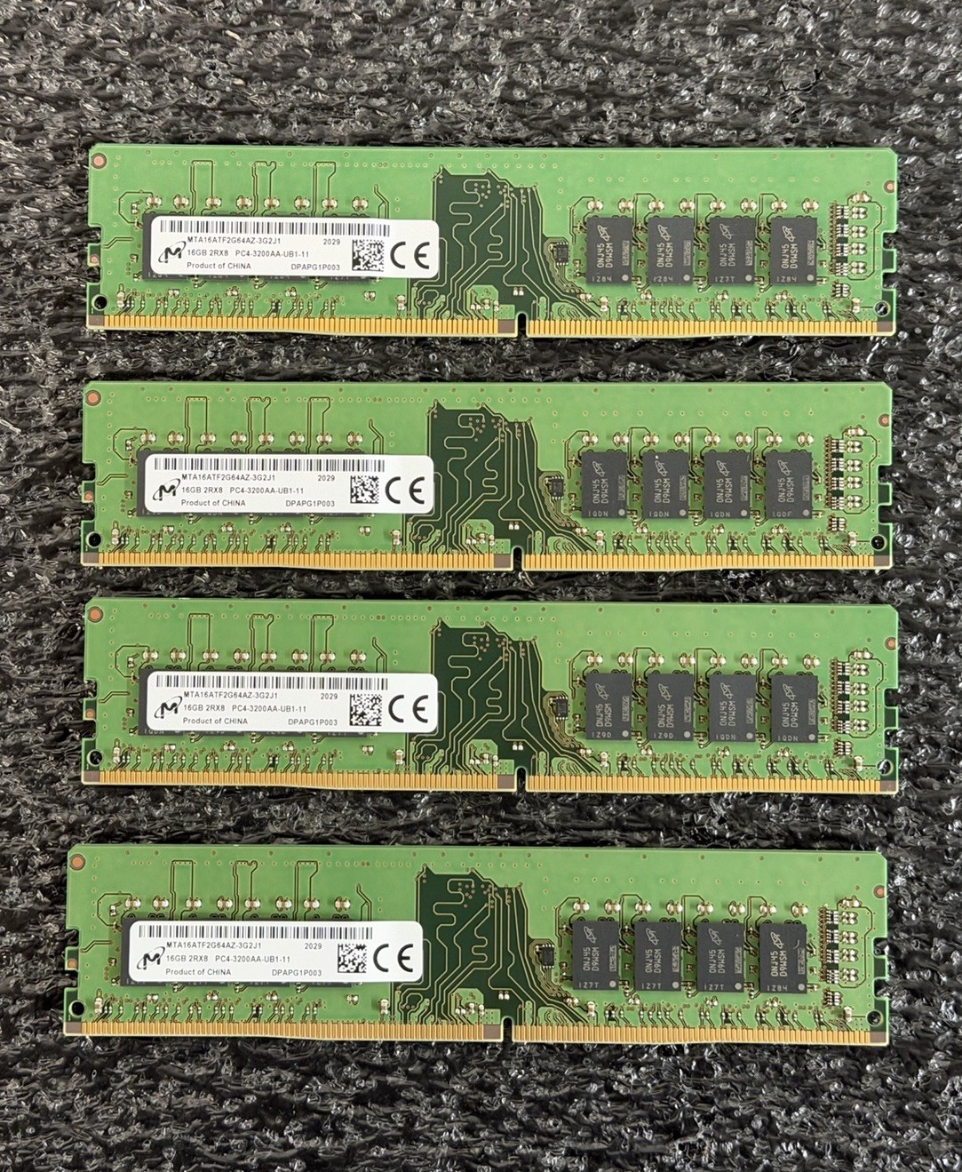 Micron 64GB (4x16GB) DDR4-3200 PC4-25600 2Rx8 Non-ECC UDIMM MTA16ATF2G64AZ