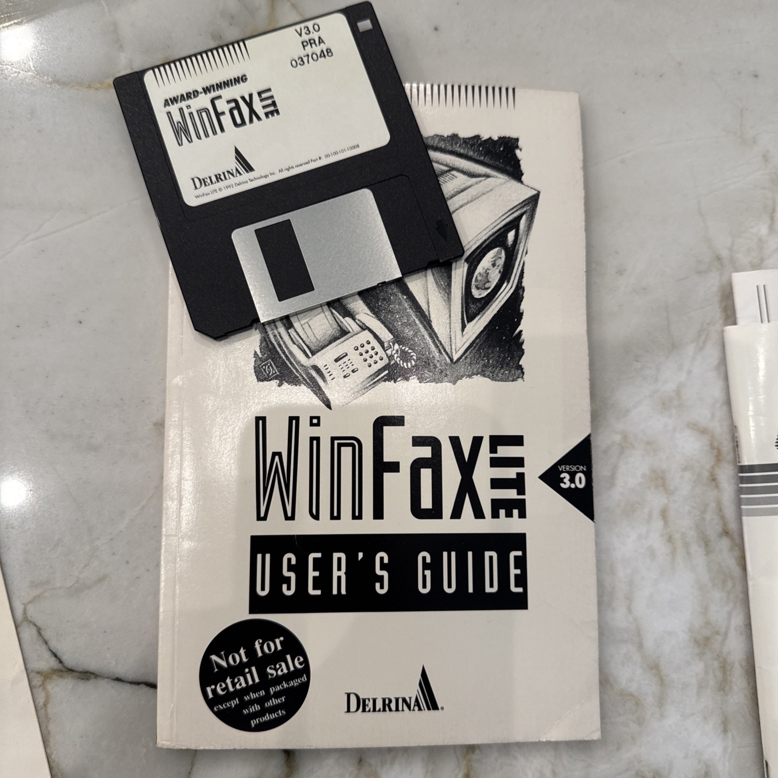 Winfax Lite User's Guide Version 3.0 AND 3.5” Floppy