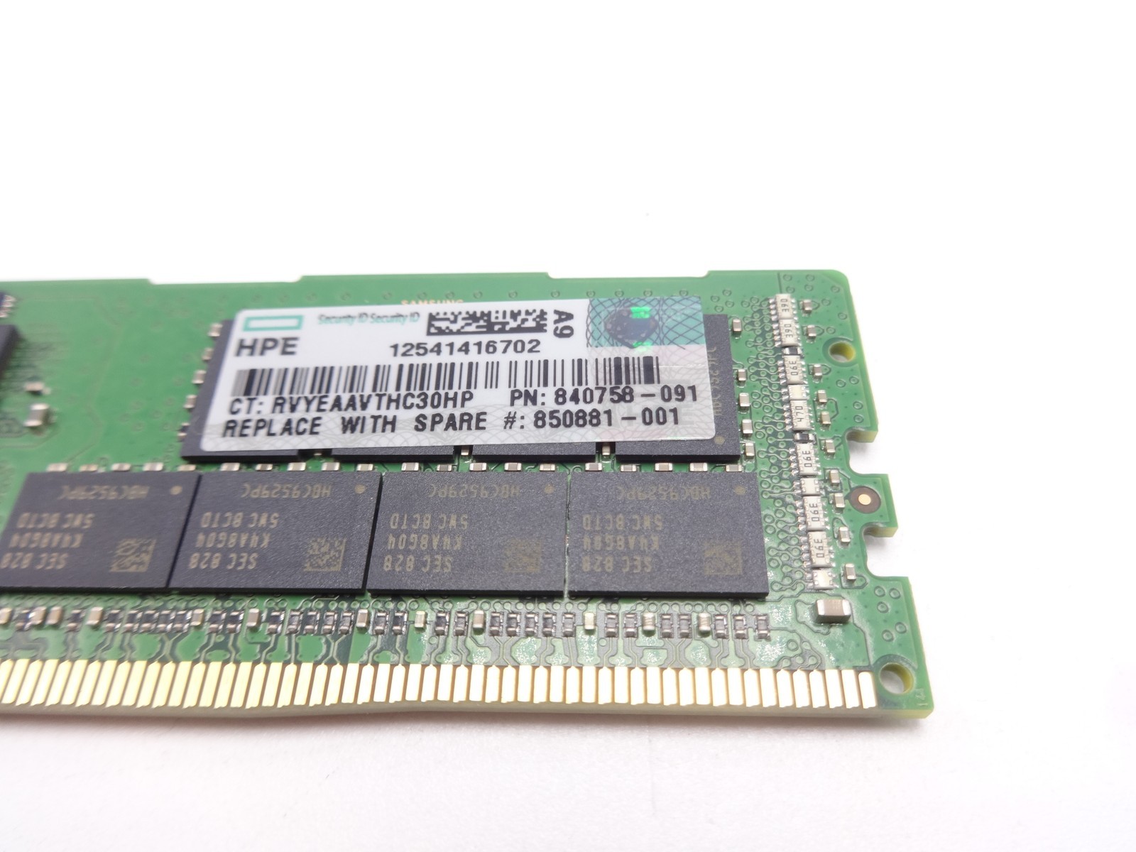 HPe 815100-B21 32GB 2Rx4 PC4-21300 DDR4-2666V-R DIMM