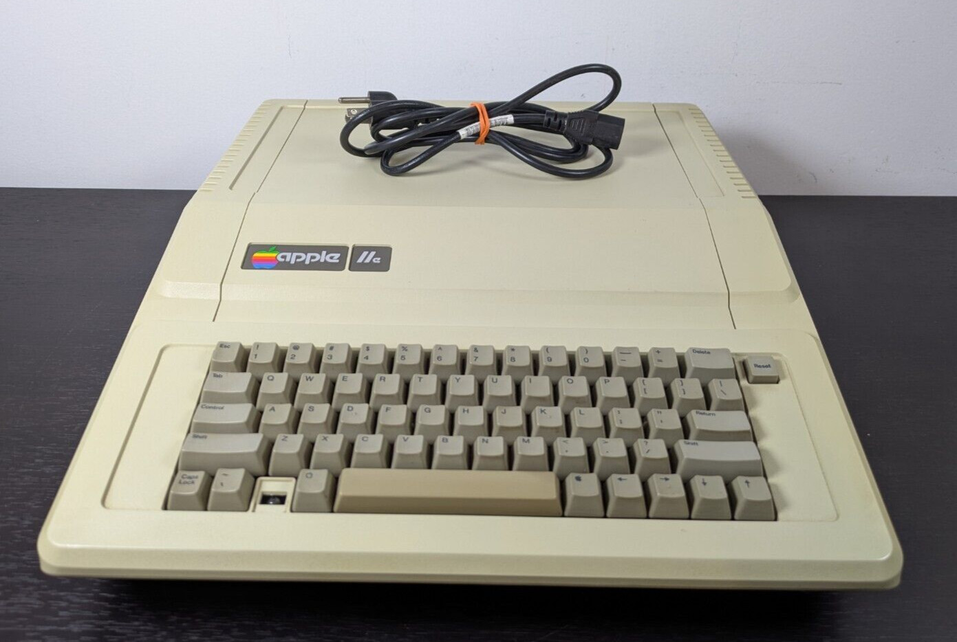 Vintage Apple lle Computer w/ Grappler+ Orange Micro 10982 A2S2064 - Powers On