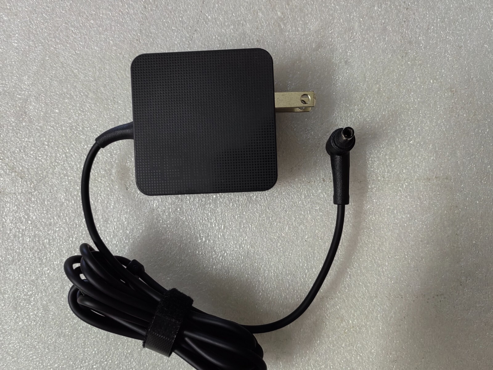 19V 2.37A AD2108320 For ASUS Vivobook 16 X1605EA ø4.5 45W AC Adapter 100%Genuine