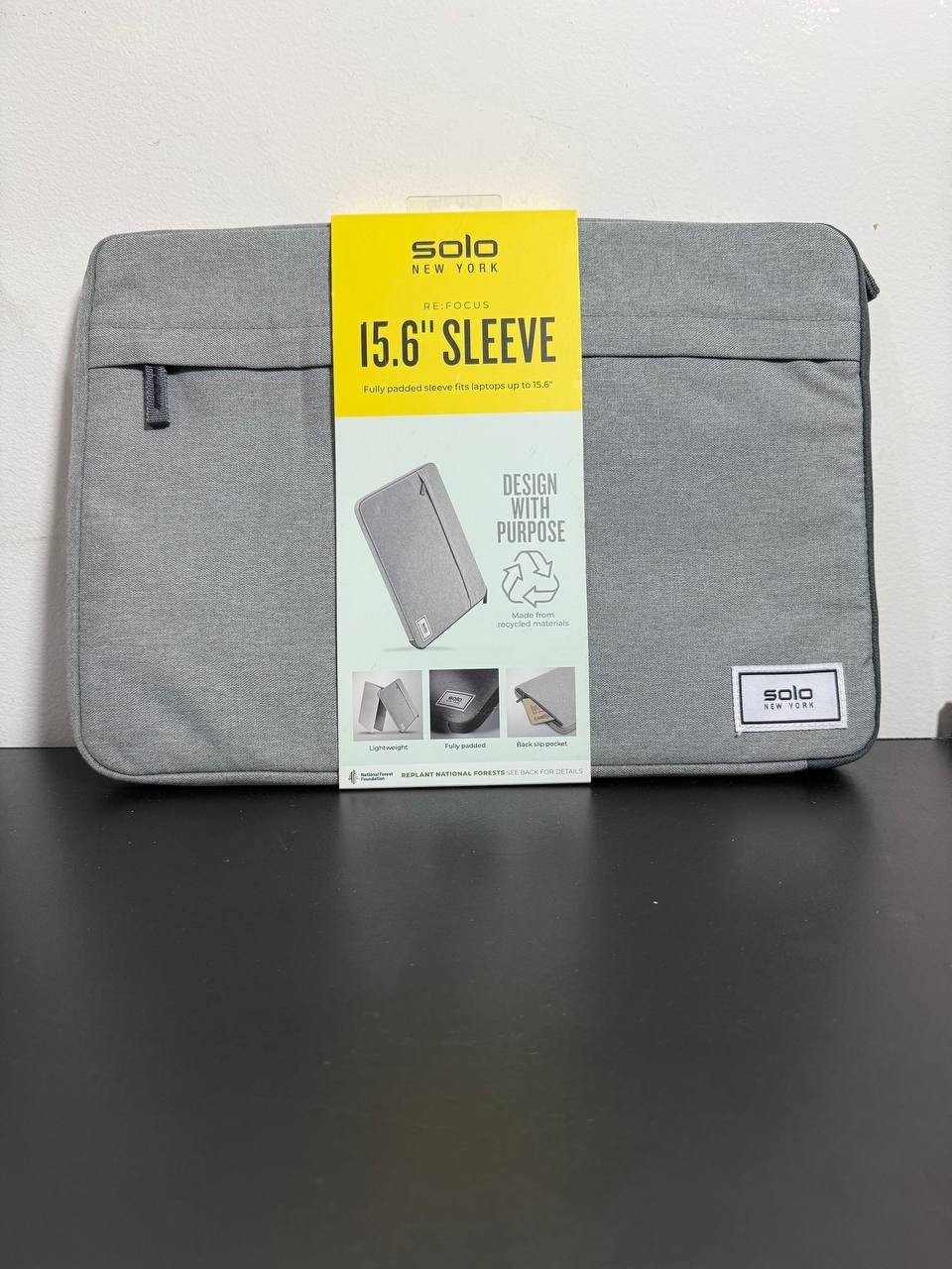 Solo New York Re:focus 15.6" Laptop Sleeve Gray Recycled Padded Case UBN105