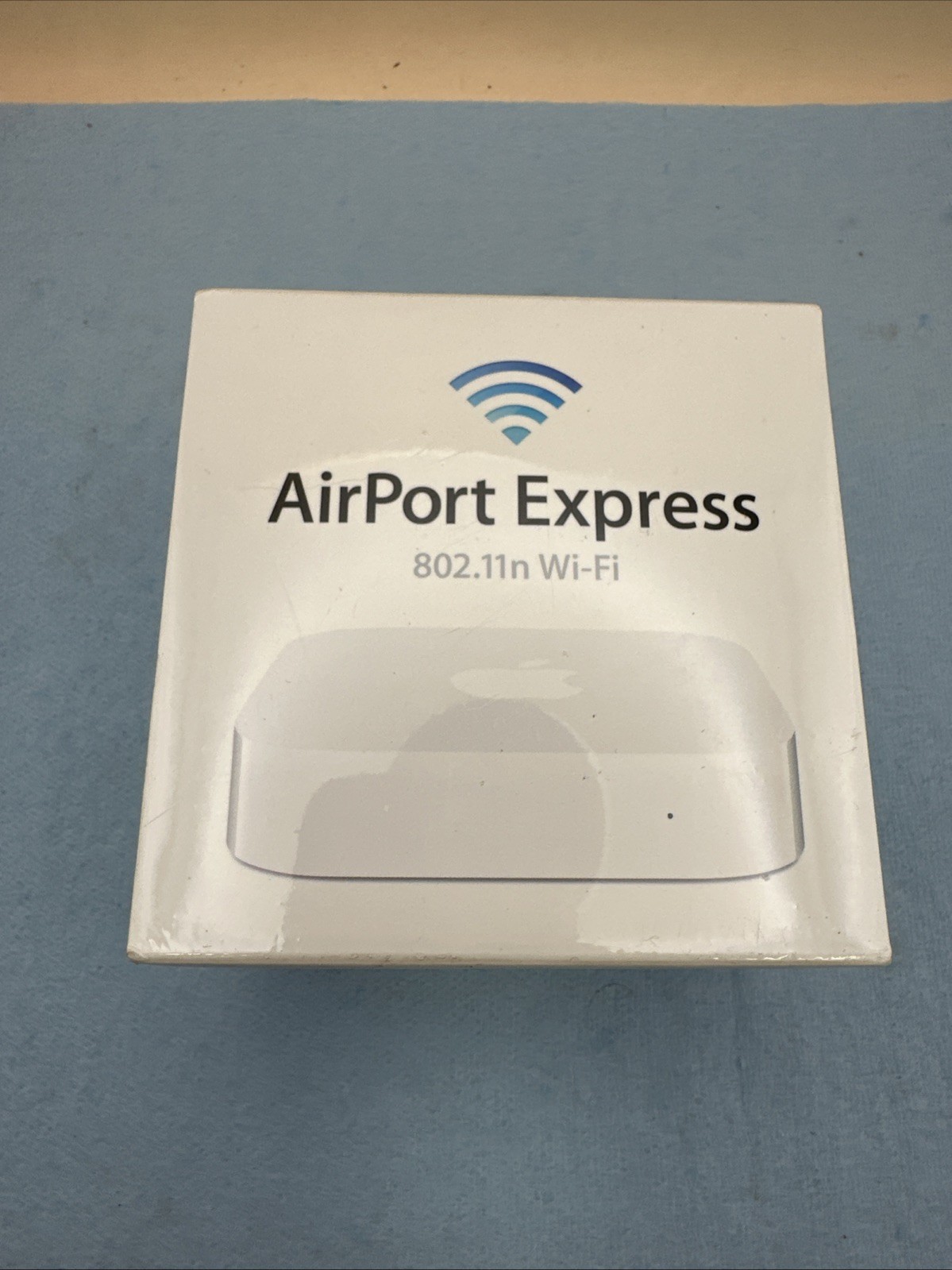NEW SEALED Apple AirPort Express 2nd Gen A1392 MC414LL/A Base Station WiFi