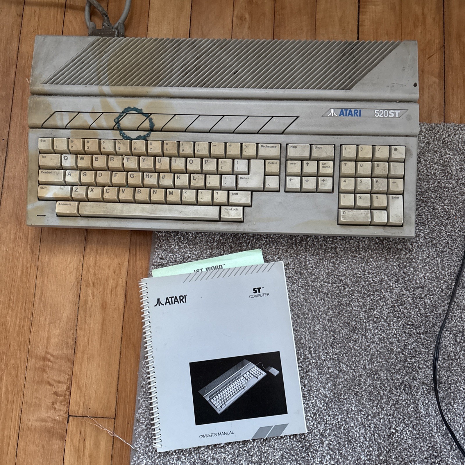 Atari 520ST Vintage Home Computer Keyboard Unit w Atari ST manual 
