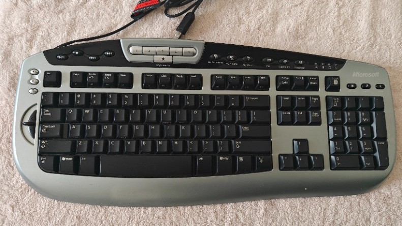 Microsoft 1031 KC-0405 Digital Media Pro Gamer USB Wired Keyboard Tested Works