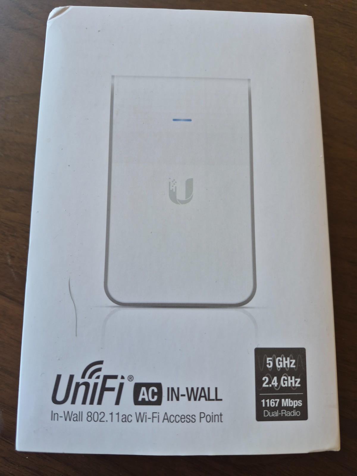 Ubiquiti UniFi UAP-AC-IW In-Wall AP w/Mount Plate, 4 spatial streams w/2p switch