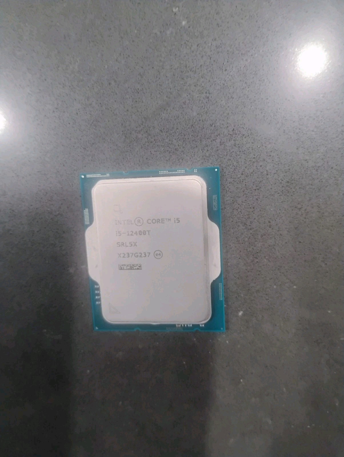 Lot of 6 Total : Intel Core i5-12400T SRL5X & i5-13500T SRMBQ  Processors