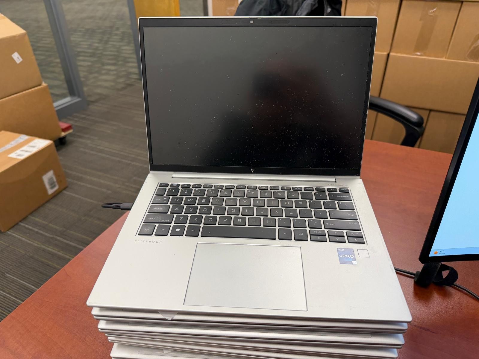READ  HP EliteBook 840 G10 i7-1365U 1.3GHz 16-32 RAM 512GB LOT of 12 Units READ