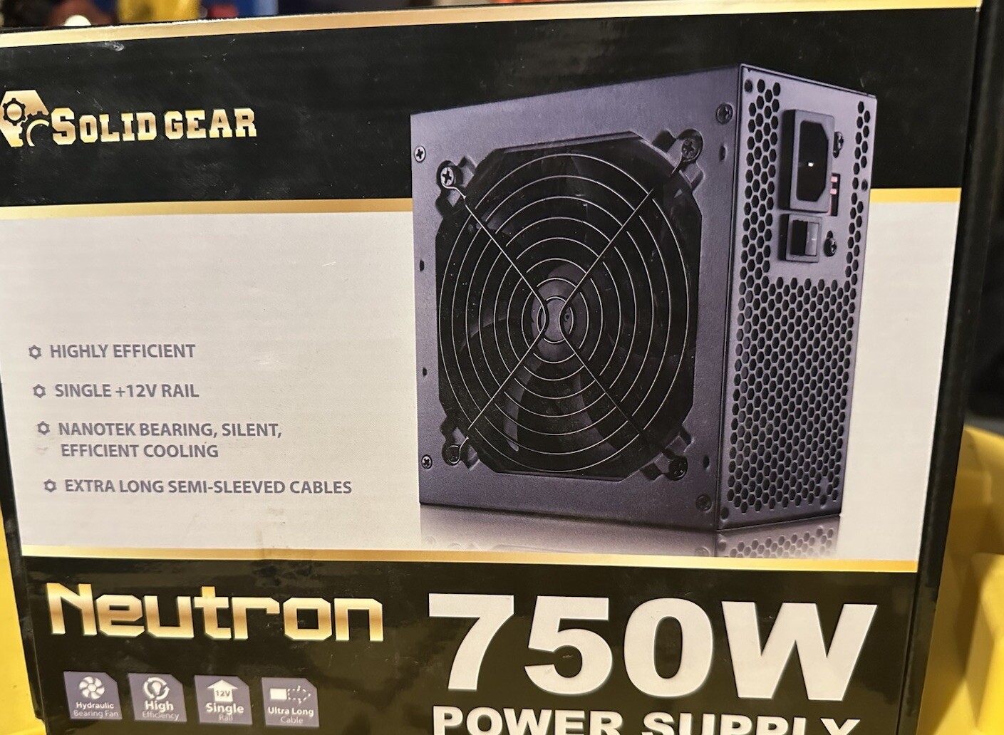 Solid GEAR  Neutron 750 W Power Supply