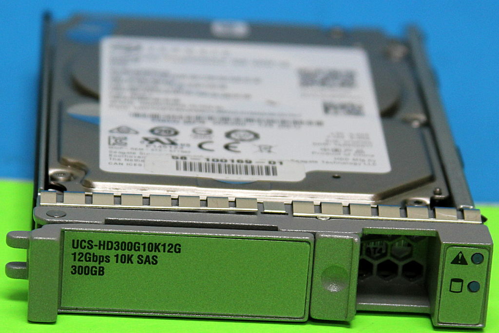 UCS-HD300G10K12G CISCO SEAGATE ST300MM0048 2C6200-175 300GB 12G SAS 10K 2.5" 