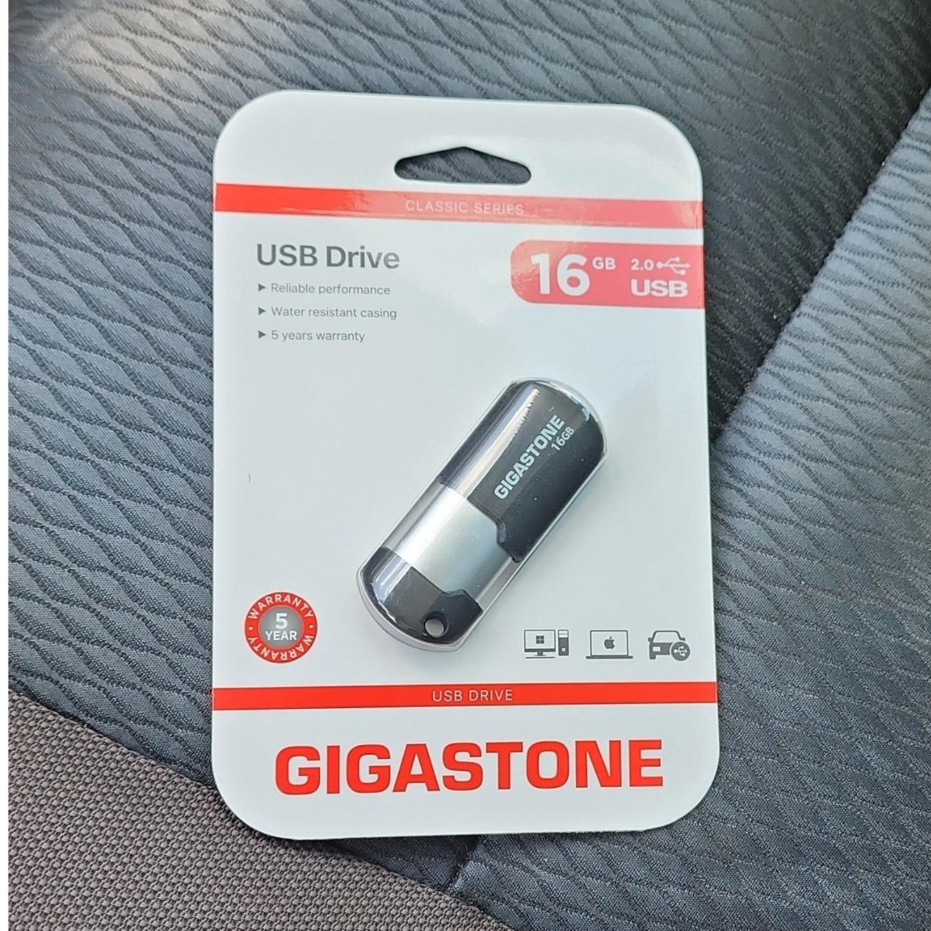 Gigastone Classic Series 16GB USB 2.0 Flash Drive Black Silver Water Resistant