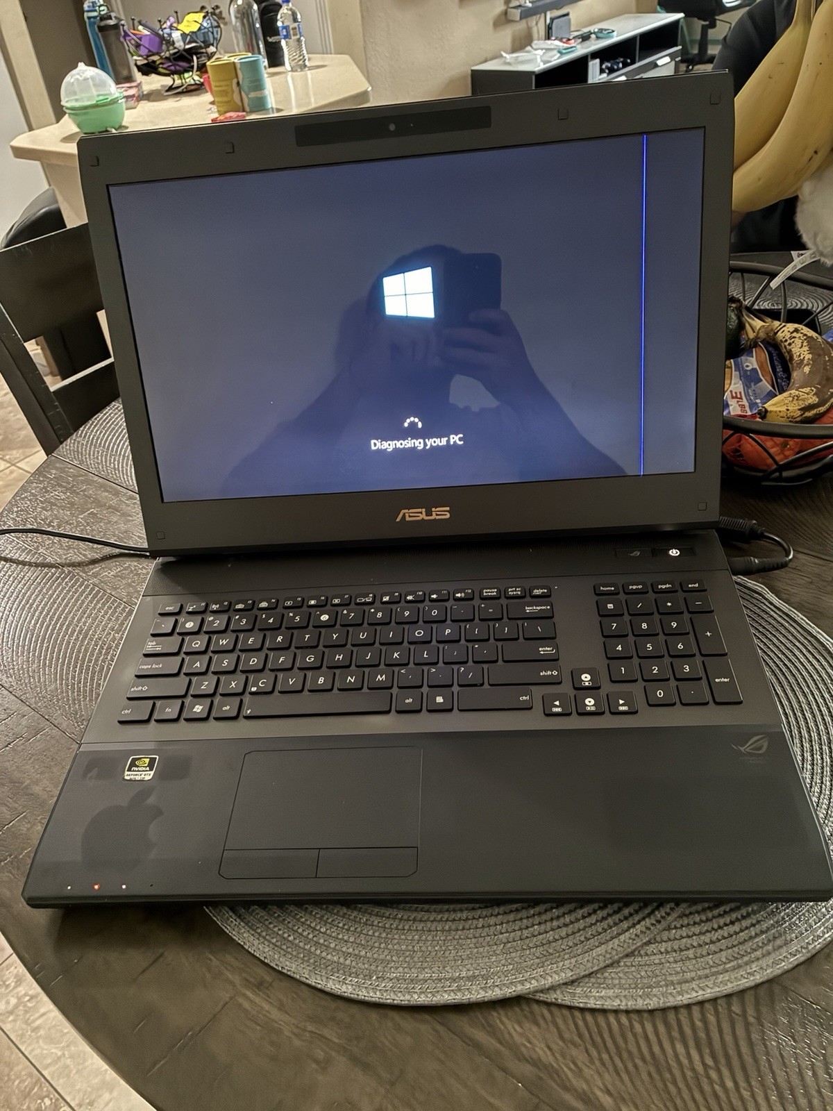 ASUS ROG G74S 17.3" i7 2.20GHz 12GB GTX 560M Win7 AC. 500GB HDD.