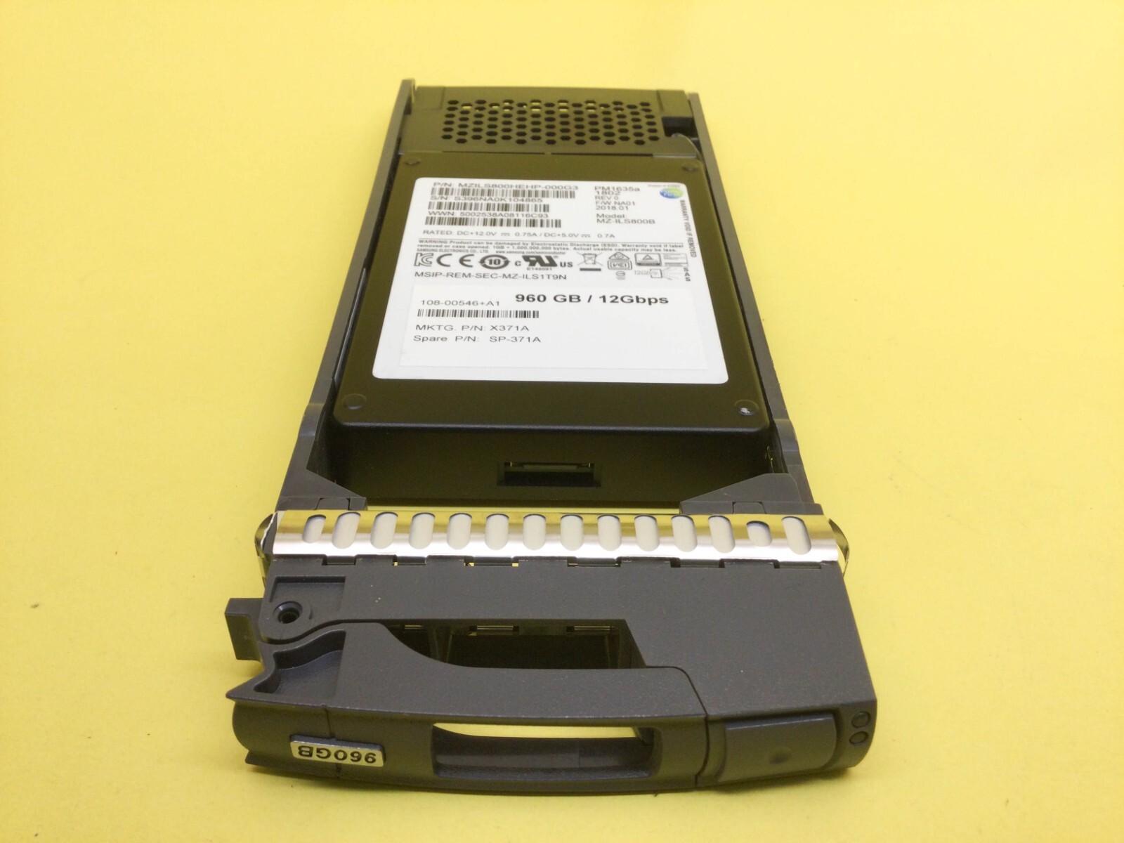 X371A NETAPP 960GB SAS 12Gb/s 2.5'' SSD 108-00546 SP-371A SAMSUNG MZ-ILS800B