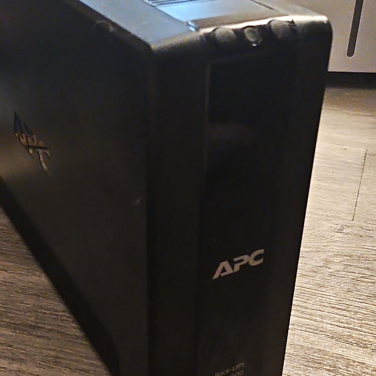 APC Desktop/Freestanding UPS Tower Uninterruptible Power Supply Black
