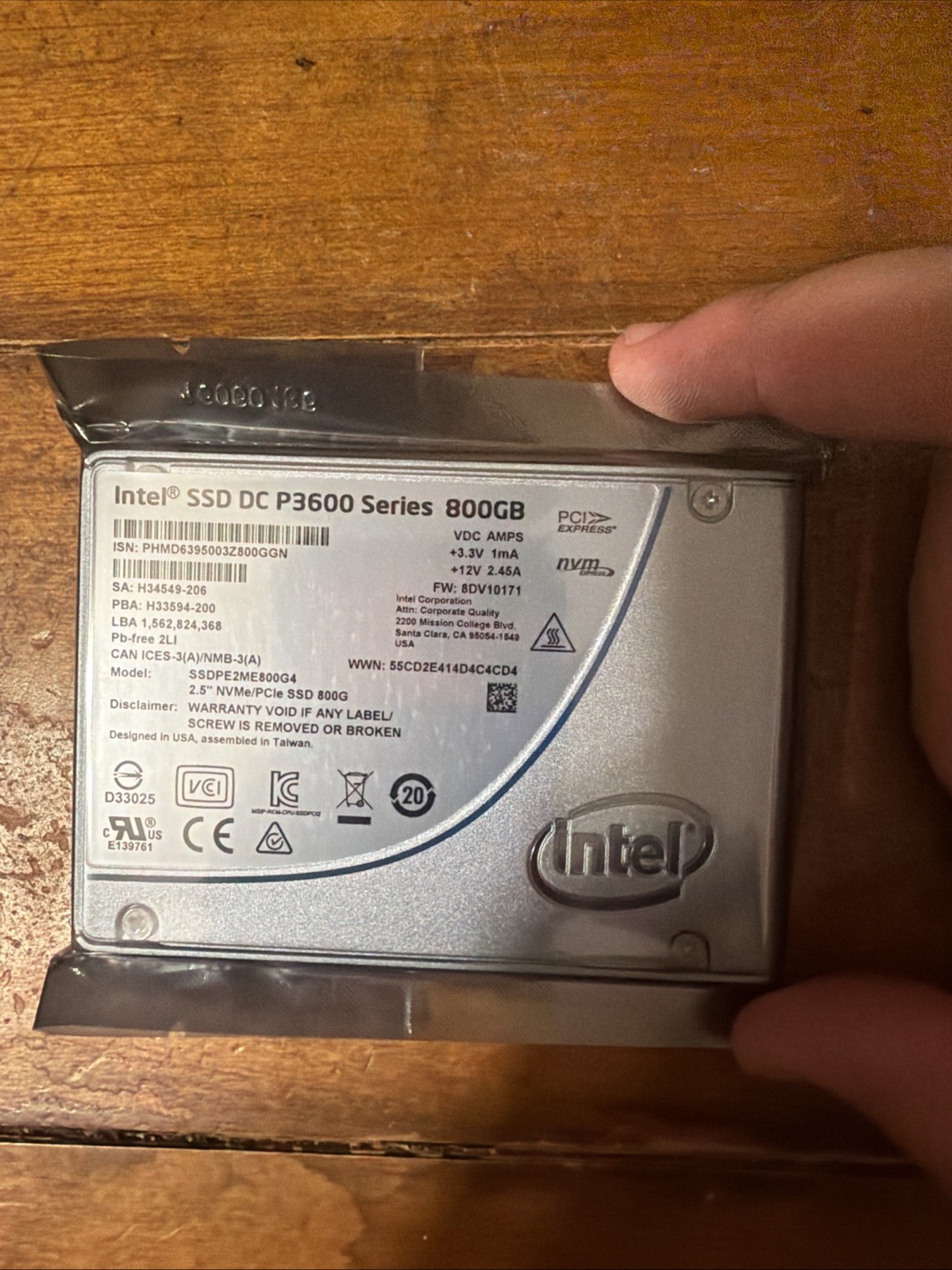 800GB Intel SSD P3600 NVME Server DC SSDPE2ME800G4 2,5"U.2 Solid State Drive