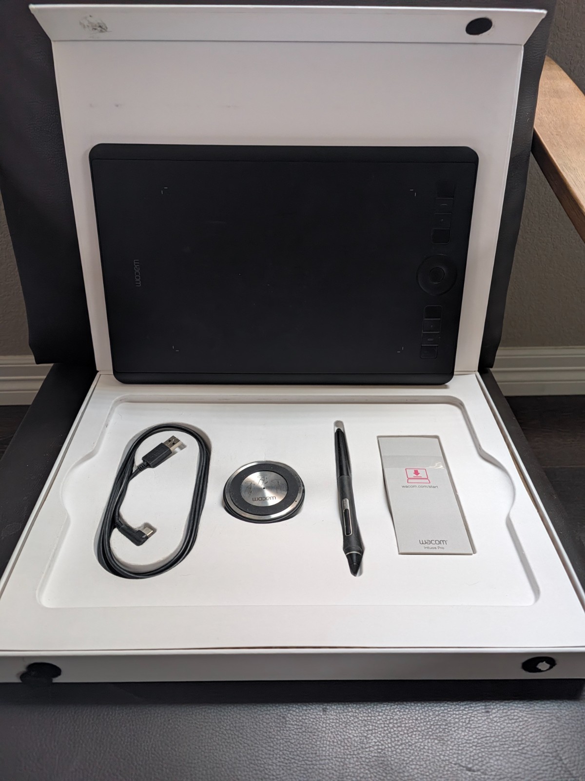 Wacom Intuos Pro Pen Tablet PTH-660