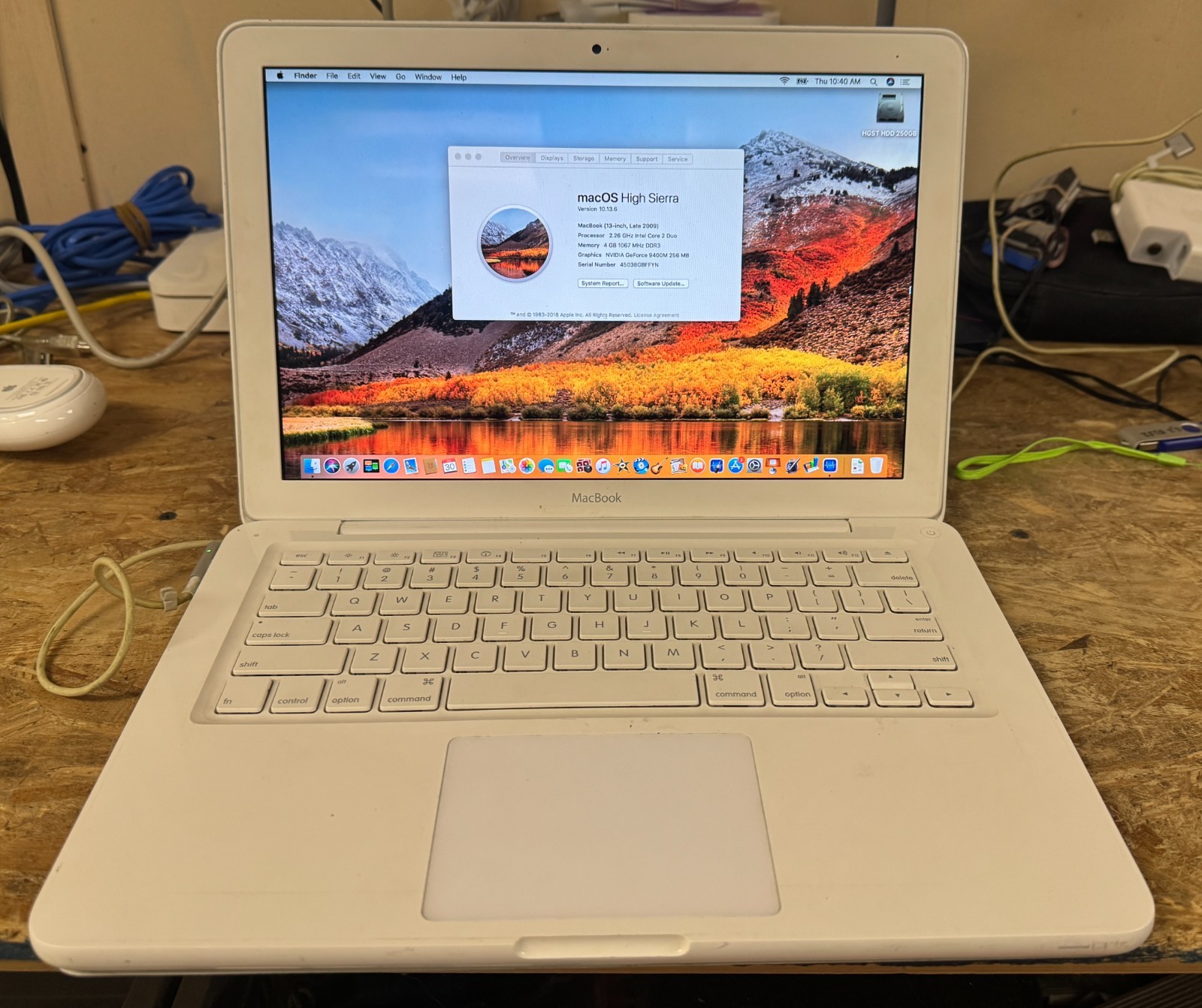 Apple MacBook 13-inch September 2010 2.26GHz Intel Core 2 Duo (MC207LL/A)