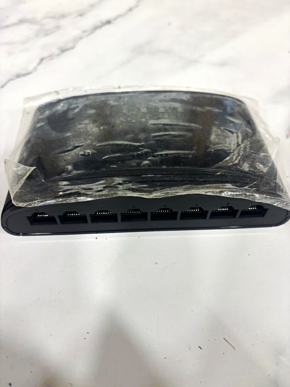 D-Link DGS-1008G 8-Port Gigabit Ethernet Unmanaged Desktop Switch