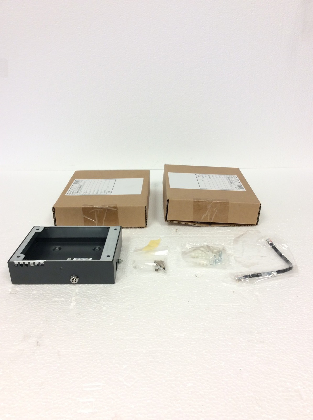 2x NEW Cisco CP-LCKNGWALLMOUNT Locking Wallmount Kit For 7910, 7940, 7960 Phones