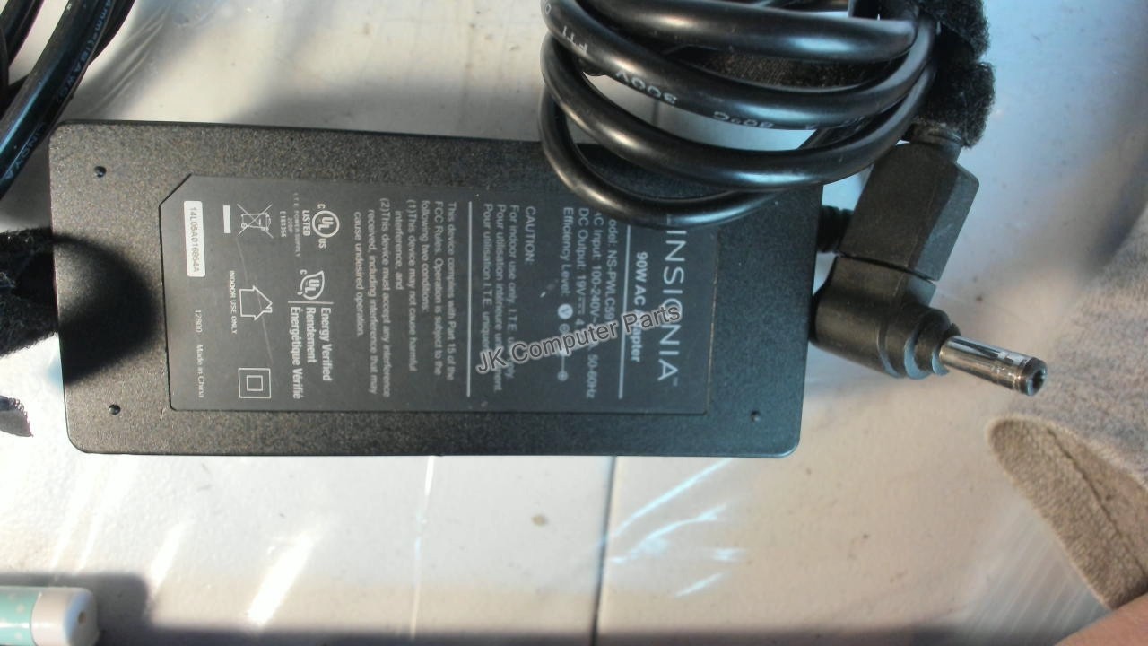 INSIGNIA 19V 4.74A  AC ADAPTER