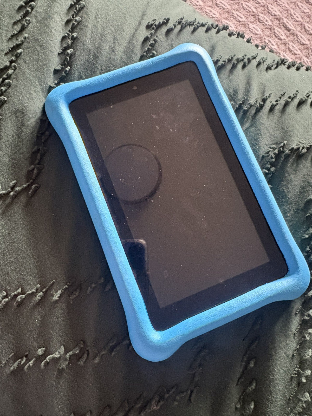 Amazon Fire 7 Kids Edition Tablet Blue Protective Bumper Case Bundle not tested*