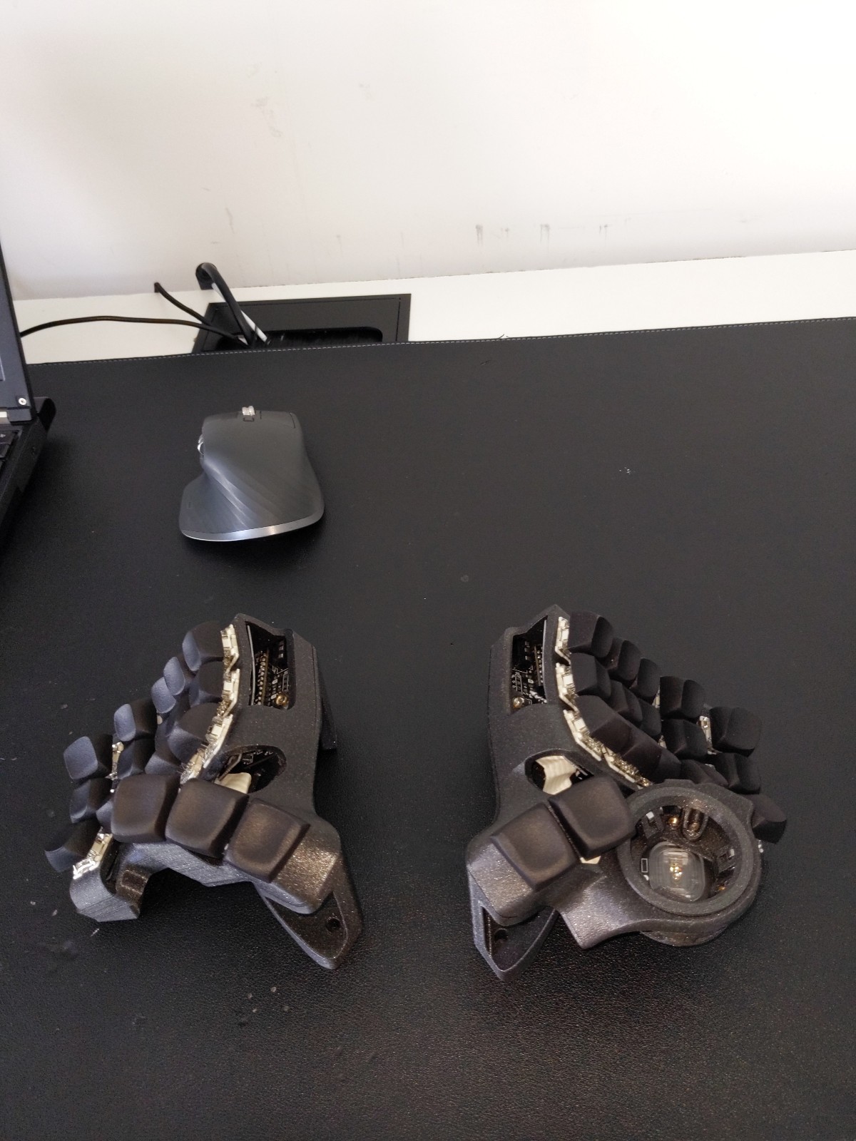 Charybdis Nano Ergonomic Split Mechanical Keyboard – 35-Key with Trackball