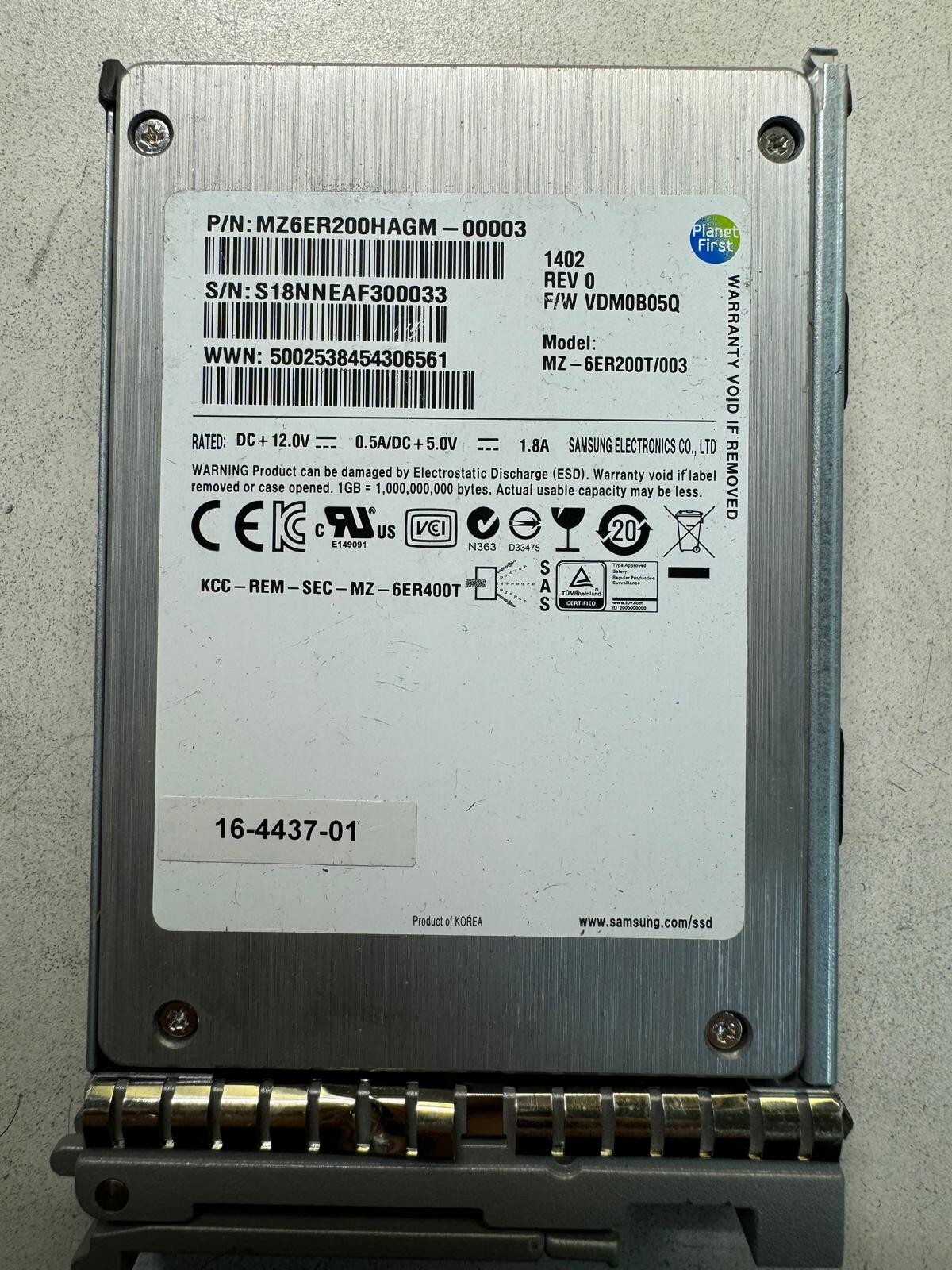 UCS-SD200G0KS2-EP MZ-6ER200T/003 CISCO 200GB 6Gb/s SFF 2.5" SAS SSD