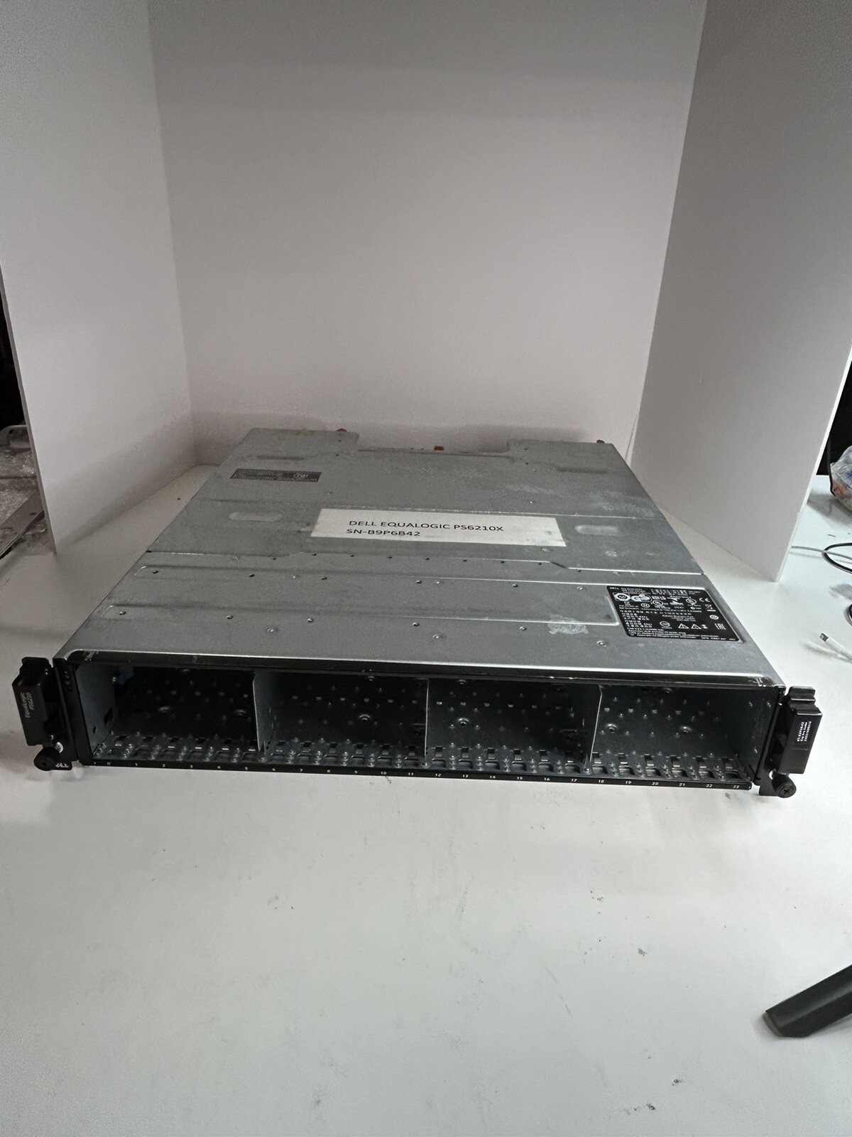 Dell Equallogic PS6010X E04J 4GB Storage System W/ 2x PWS 2x Control Module
