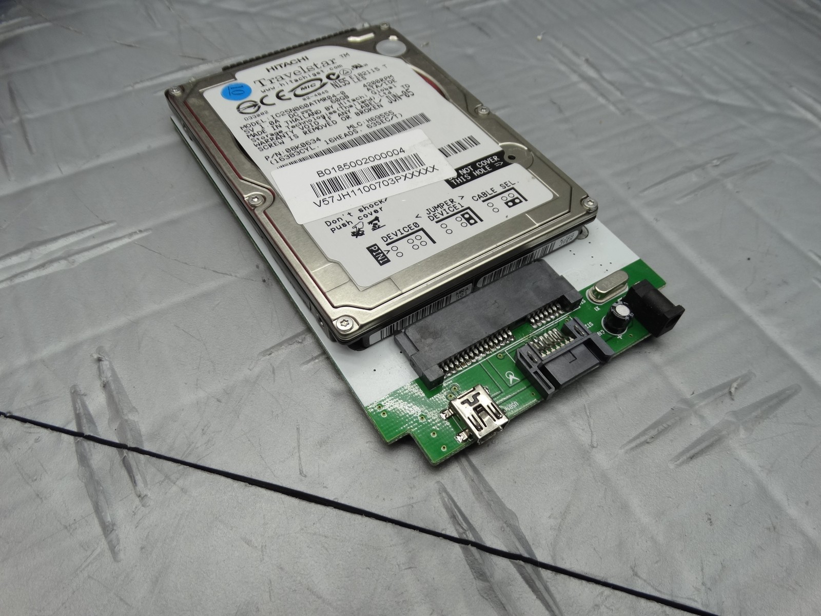 Hitachi Travelstar 60GB Internal 4200RPM 2.5" (IC25N060ATMR040) + SATA Tray