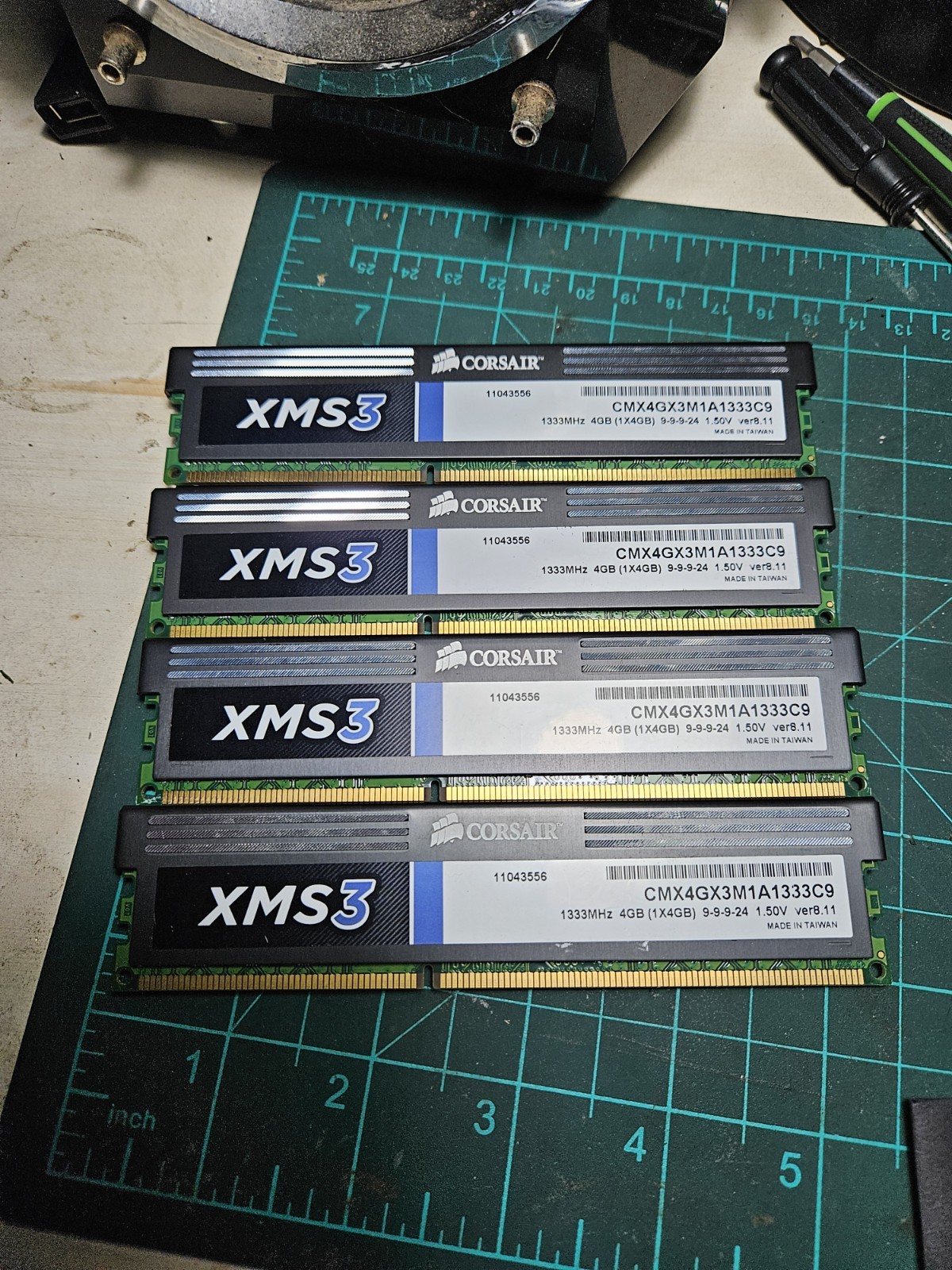 4x XMS3 CORSAIR 4GB RAM 1X4GB 1.50V CMX4GX3M1A1333C9 1333MHz Tested.